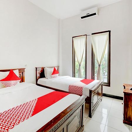 Hotel Warta Dua 丹帕沙 外观 照片
