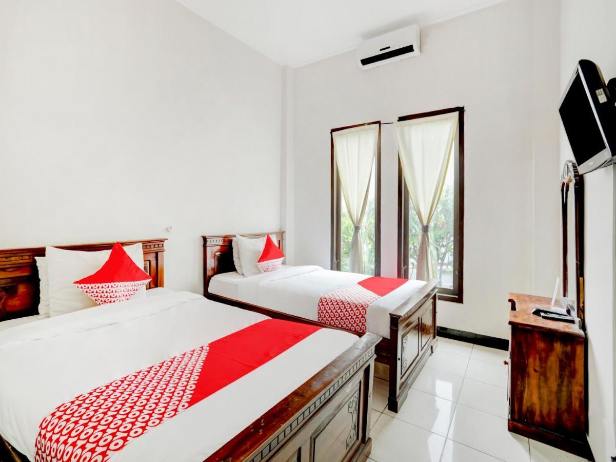 Hotel Warta Dua 丹帕沙 外观 照片
