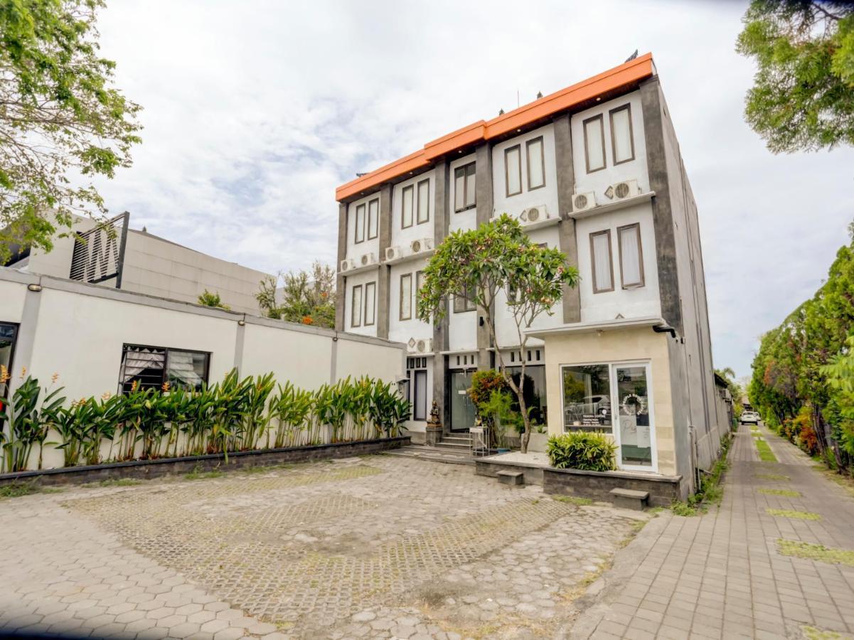 Hotel Warta Dua 丹帕沙 外观 照片
