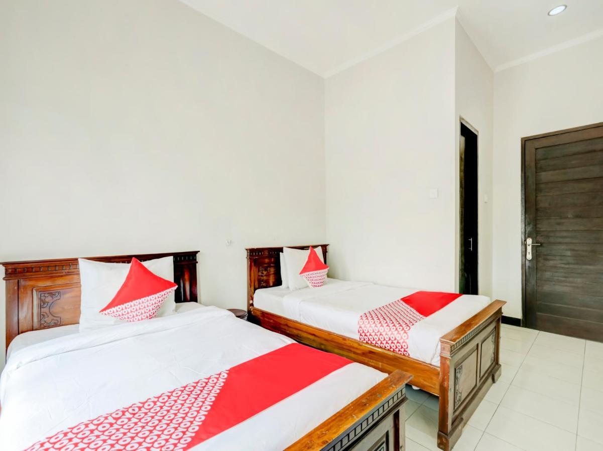 Hotel Warta Dua 丹帕沙 外观 照片