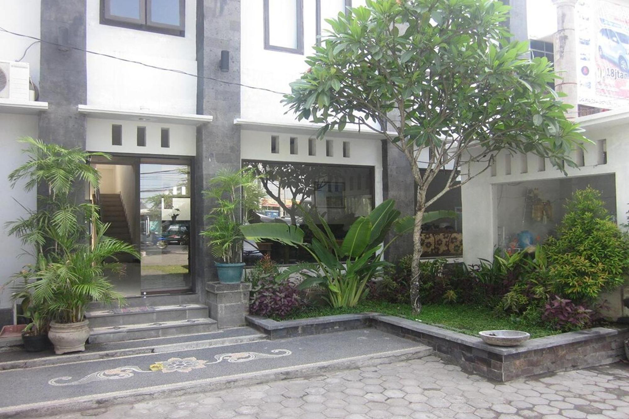Hotel Warta Dua 丹帕沙 外观 照片