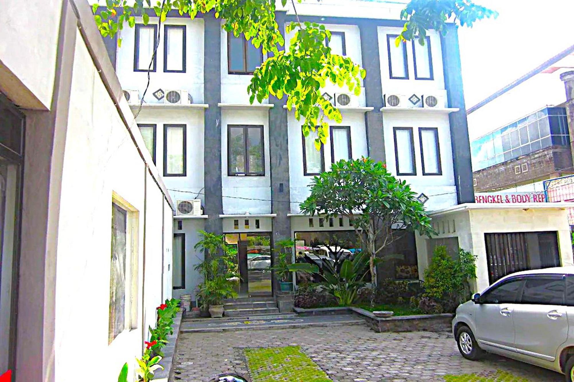 Hotel Warta Dua 丹帕沙 外观 照片